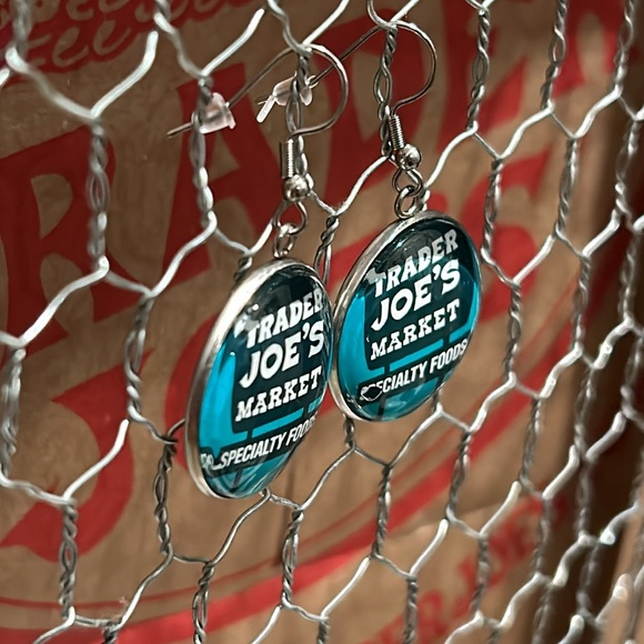 Trader Joe’s earrings 25mm - Picture 3 of 3